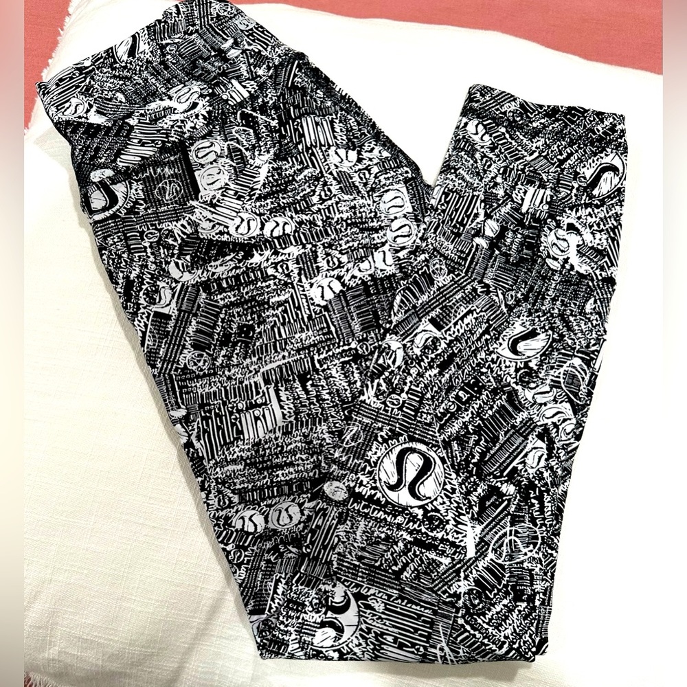 Lululemon Wunder Train crops
